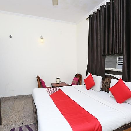 Oyo 8188 Vardhmaan Inn Delhi  Luaran gambar