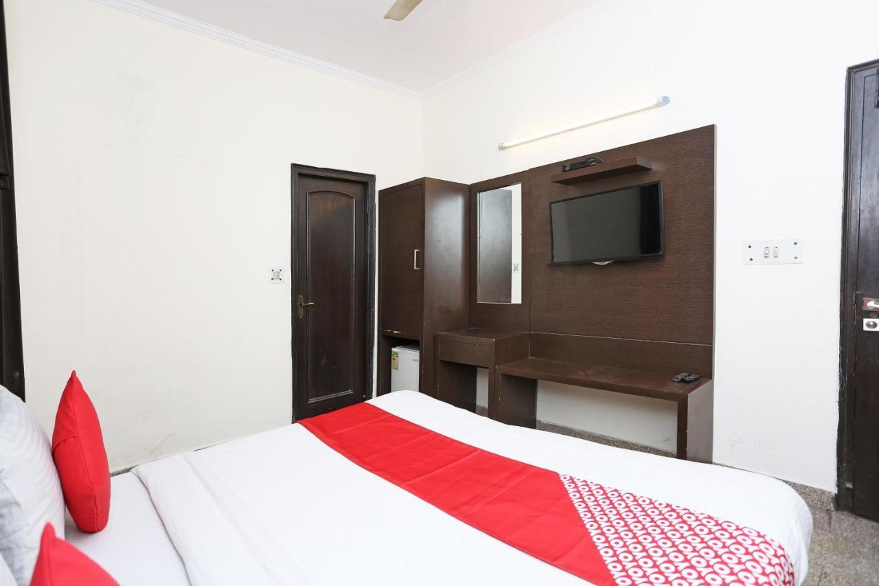 Oyo 8188 Vardhmaan Inn Delhi  Luaran gambar
